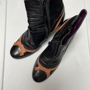 Musette leather boots